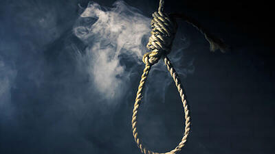 قاتلی را دار زدند  30 ثانیه از طناب  آویزان بود اما زنده ماند ! / اتفاقی نادر در بندرعباس