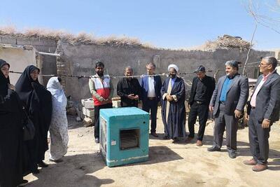 تشریفات سنگین اهدای یک کولر «دست دو» در هامون؛ آسیب گزارش‌زدگی ادارات