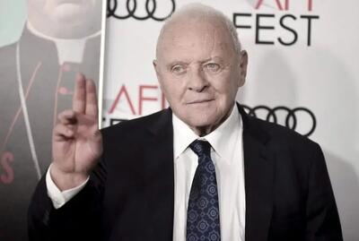 آنتونی هاپکینز ۵۰ سال پاکی خود را جشن گرفت