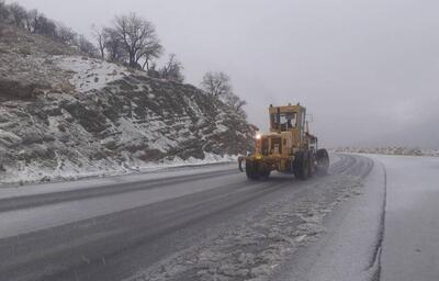 اعزام ماشین آلات برفروبی از تهران، همدان، قزوین، دهگلان و کامیاران به سقز