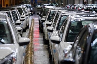 آیا دولت می‌تواند ۳۴۶ همت درآمد از واردات خودرو محقق کند؟