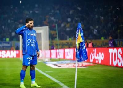 می‌خواستند با حرکت‌شان نفس در سینه حبس کنند؛ سپاهانی‌های سابق و یک پیام واضح در ورزشگاه نقش جهان! / عکس - پارس فوتبال