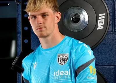 منچستر انتقال هافبک جوان را تایید کرد