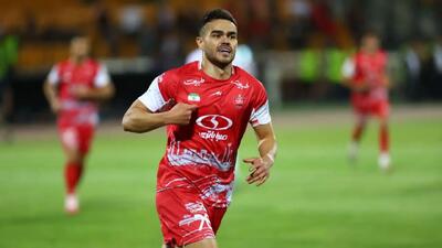 اوستون اورونوف در تمرین پرسپولیس منتظر حضور ایگور سرگیف