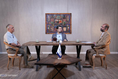 احمد زیدآبادی: کشور با دموکراسیِ مصباح یزدی اداره شود راضی هستیم/ مهدی جمشیدی: شهید نصرالله، حزب‌الله را تجسم مصباح می‌دانست؛ اینجا می‌گویند فاشیست!