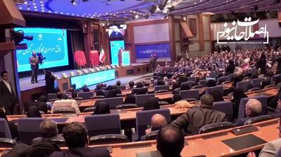 معاون رییس جمهوری: اگر دایره خودی‌ها را چنان تنگ کنیم که جوانان متخصص و شایسته کشور از آن بیرون بمانند، حتما به راه خطا رفته‌ایم