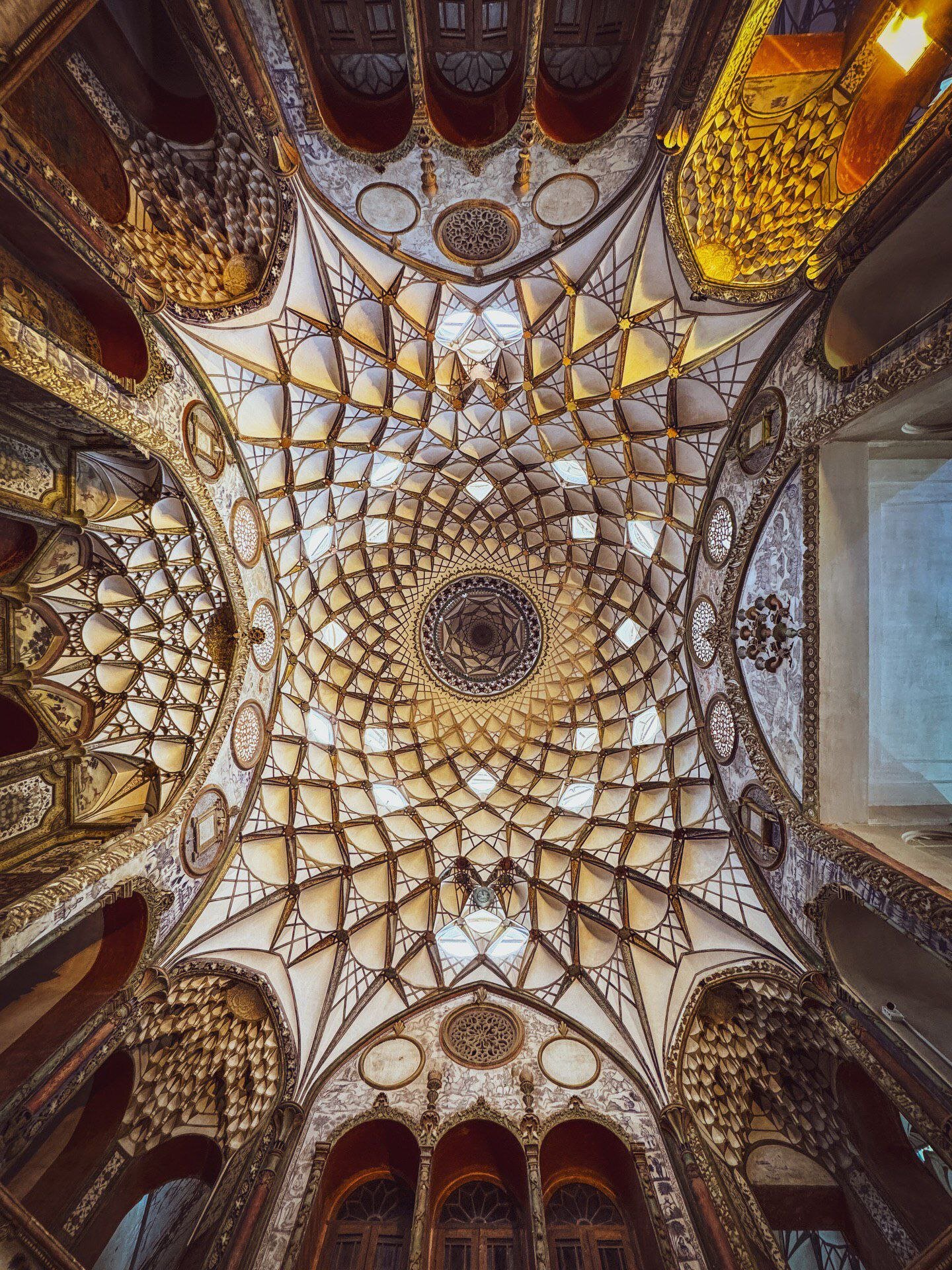 خانه بروجردی ها؛ کاشان