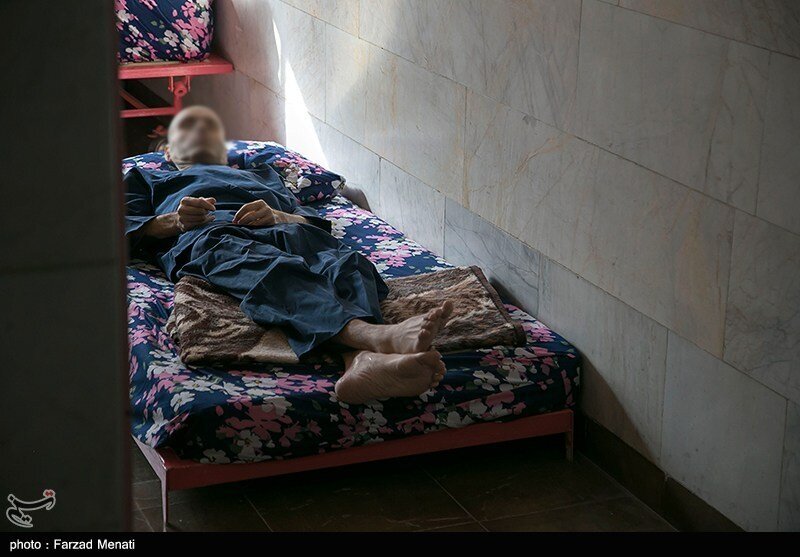 بازدید از آسایشگاه بیماران روانی در کرمانشاه