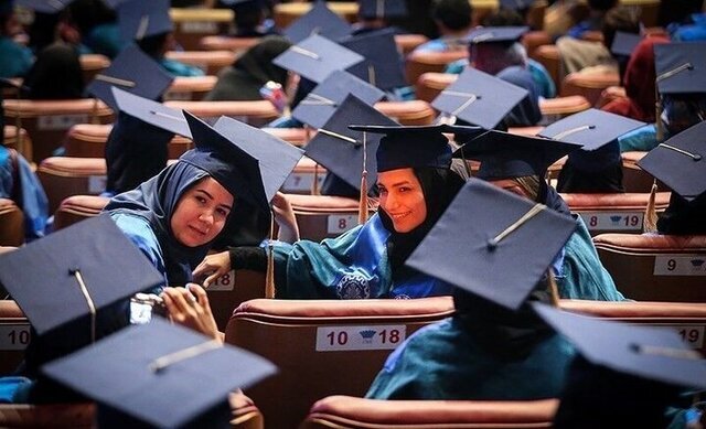 تعامل با نخبگان و ایثارگران موتور محرک تحول آموزش علوم پایه است