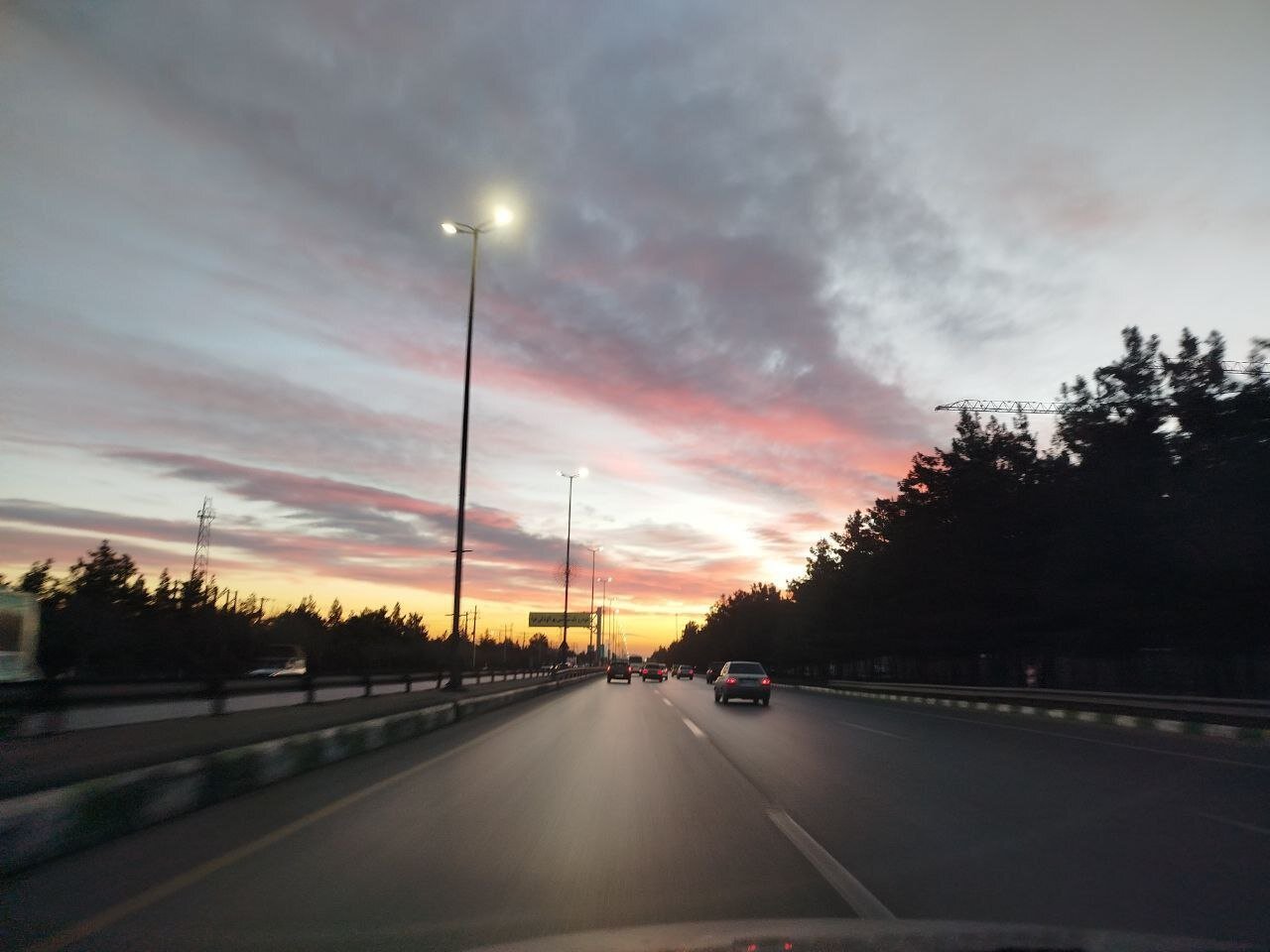 تصاویری از آسمان صبح امروز مشهد